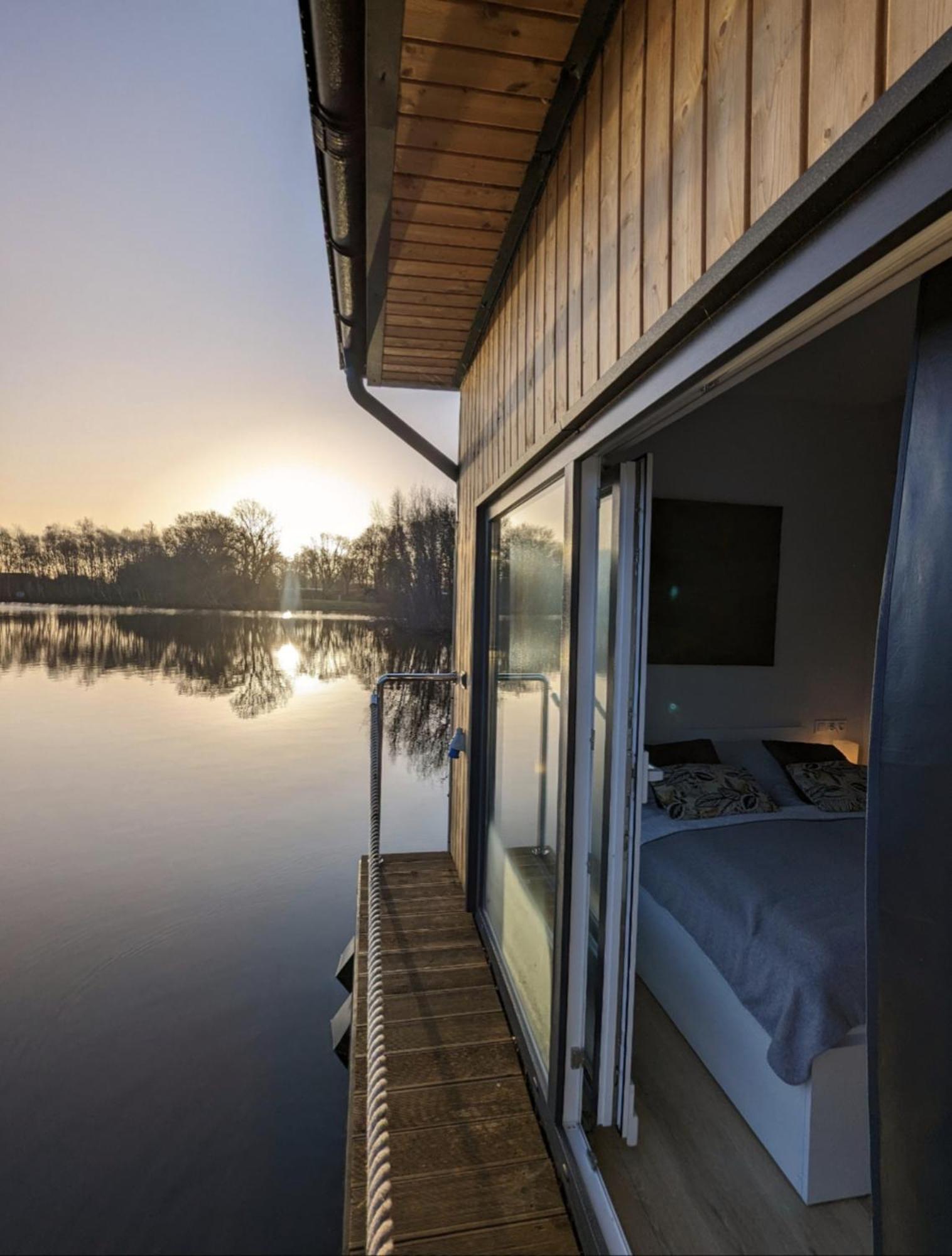 Hausboot Lena Hotel Papenburg Exterior photo